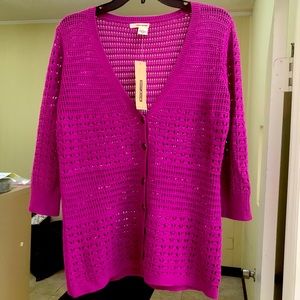 NWT Women’s Sweater Size Medium DKNY